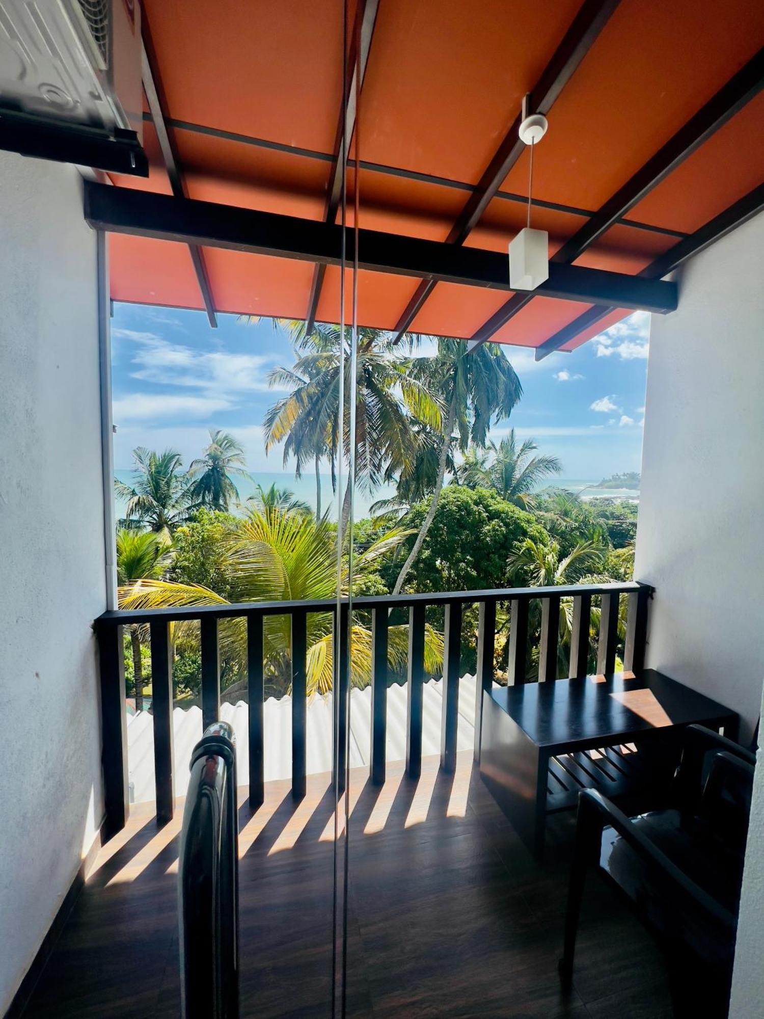 Sea View Tourist Inn タンガラ エクステリア 写真