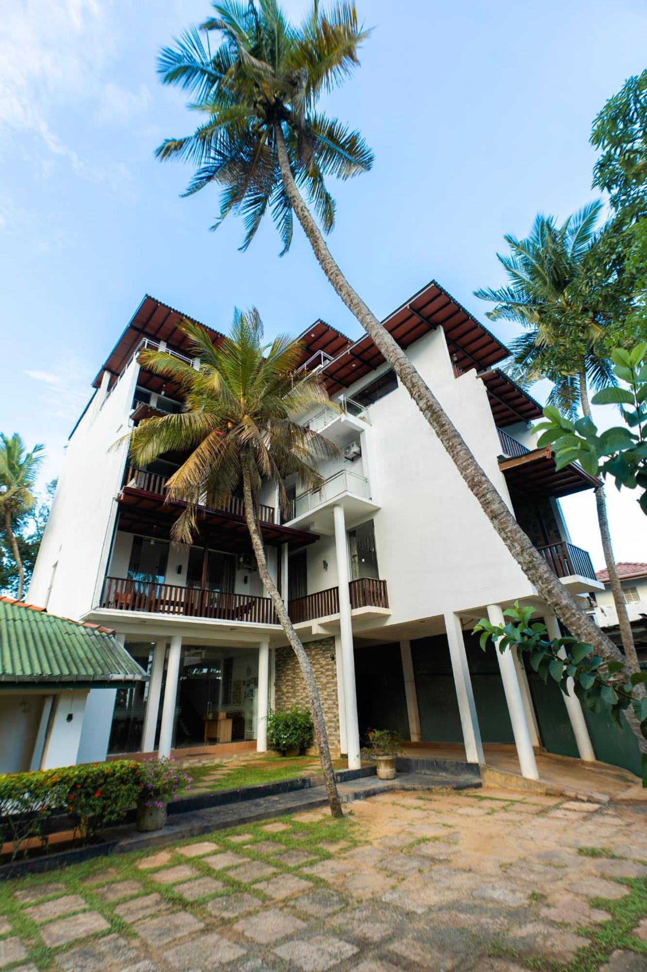 Sea View Tourist Inn タンガラ エクステリア 写真