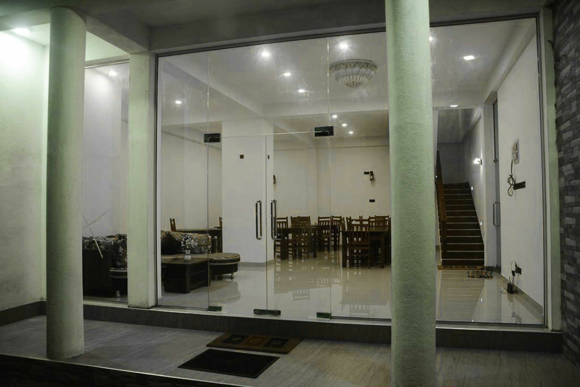 Sea View Tourist Inn タンガラ エクステリア 写真